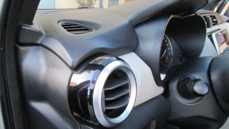 Nissan Micra 1.5 DCI VISIA S & S