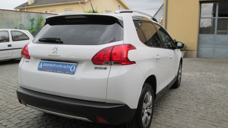 Peugeot 2008 1.6 BlueHDI " STYLE "