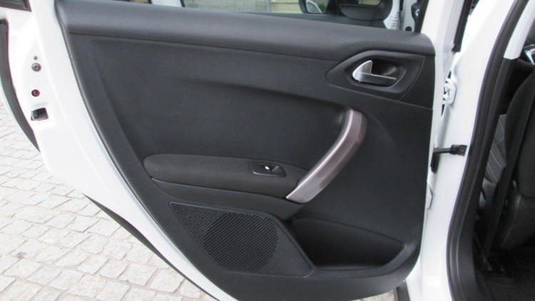 Peugeot 2008 1.6 BlueHDI " STYLE "