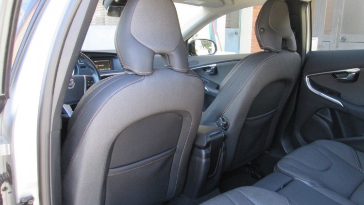 Volvo V40 Cross Country 1.6 D2 Momentum