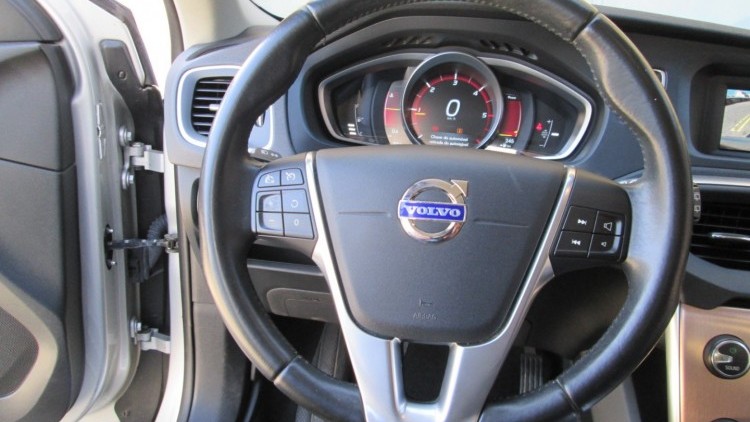 Volvo V40 Cross Country 1.6 D2 Momentum