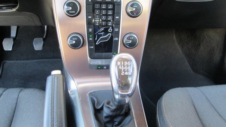 Volvo V40 Cross Country 1.6 D2 Momentum