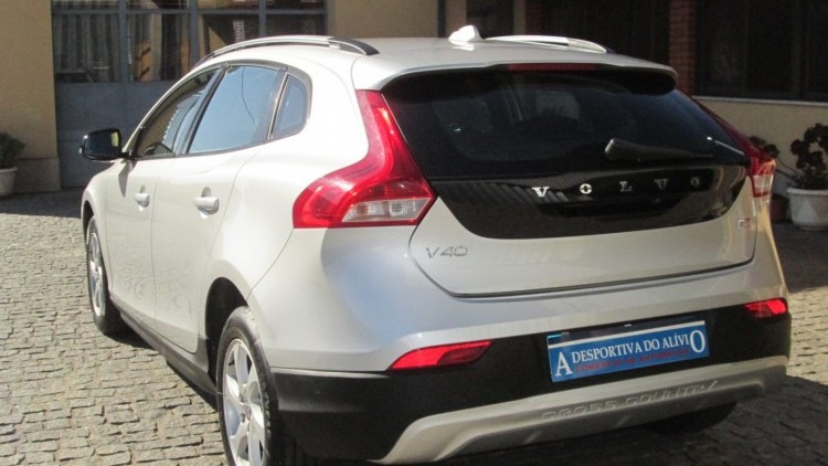 Volvo V40 Cross Country 1.6 D2 Momentum