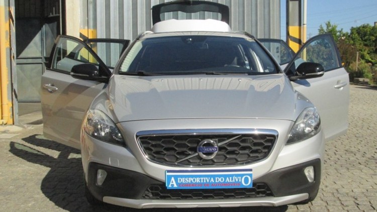 Volvo V40 Cross Country 1.6 D2 Momentum
