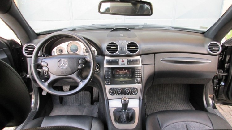 Mercedes-Benz Classe CLK 220 CDI AVANTGARDE