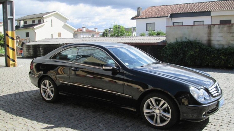 Mercedes-Benz Classe CLK 220 CDI AVANTGARDE
