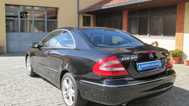 Mercedes-Benz Classe CLK 220 CDI AVANTGARDE