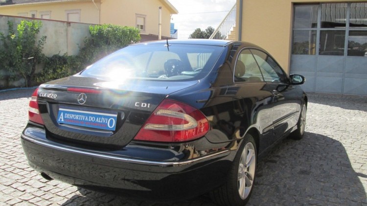 Mercedes-Benz Classe CLK 220 CDI AVANTGARDE