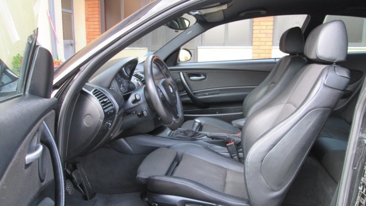 BMW S&eacute;rie 1 - 118 D PACK-M