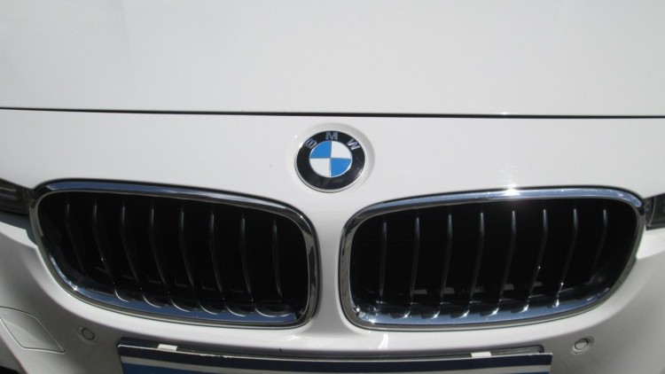 BMW S&eacute;rie 3 - 320 D Touring AUTO Pack-M