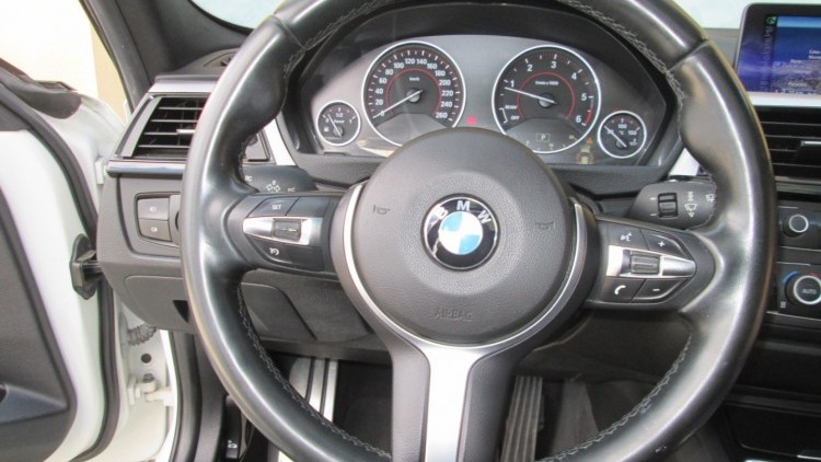 BMW S&eacute;rie 3 - 320 D Touring AUTO Pack-M