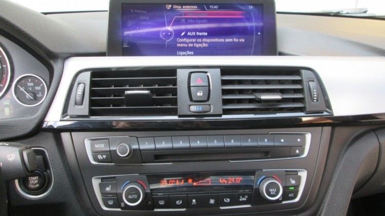 BMW S&eacute;rie 3 - 320 D Touring AUTO Pack-M