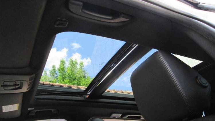 BMW S&eacute;rie 3 - 320 D Touring AUTO Pack-M