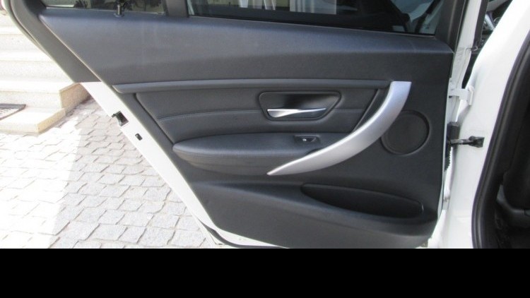 BMW S&eacute;rie 3 - 320 D Touring AUTO Pack-M
