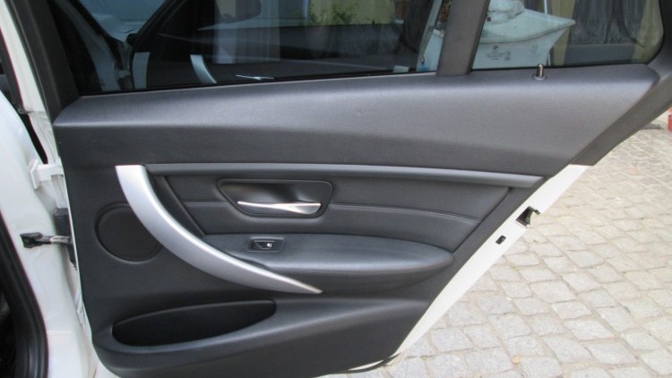 BMW S&eacute;rie 3 - 320 D Touring AUTO Pack-M