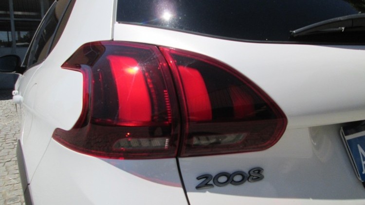 Peugeot 2008 1.6 BlueHDI " GT LINE "