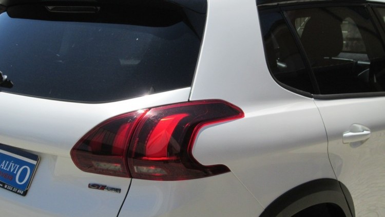 Peugeot 2008 1.6 BlueHDI " GT LINE "