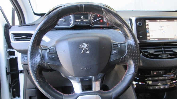 Peugeot 2008 1.6 BlueHDI " GT LINE "