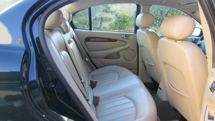 Jaguar X-Type 2.0 V6