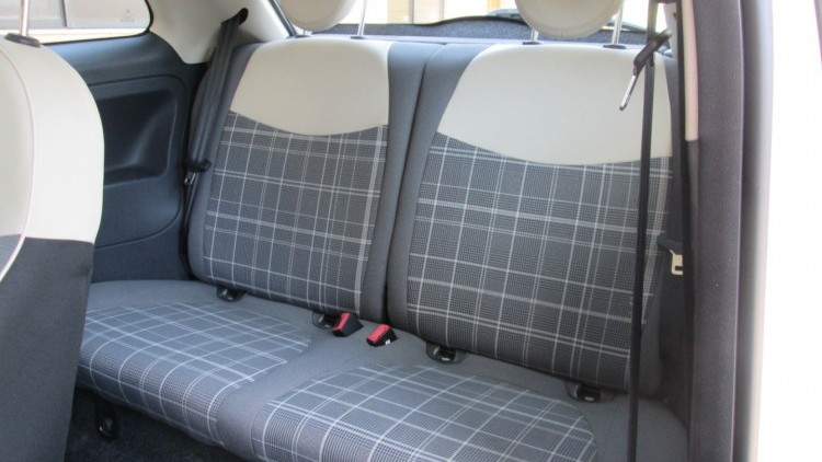 Fiat 500 1.2i LOUNGE