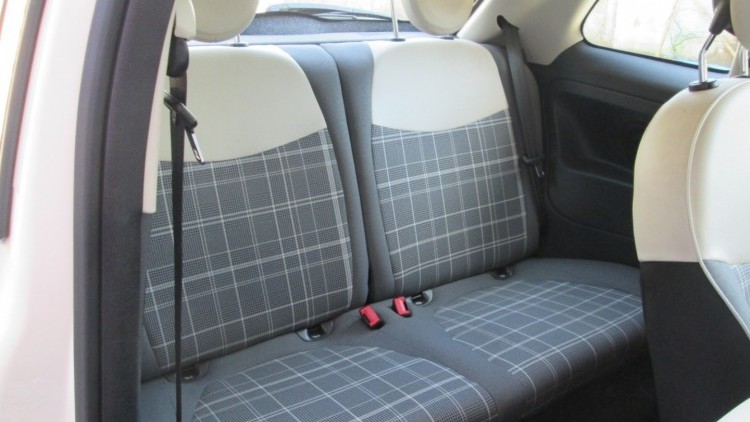 Fiat 500 1.2i LOUNGE