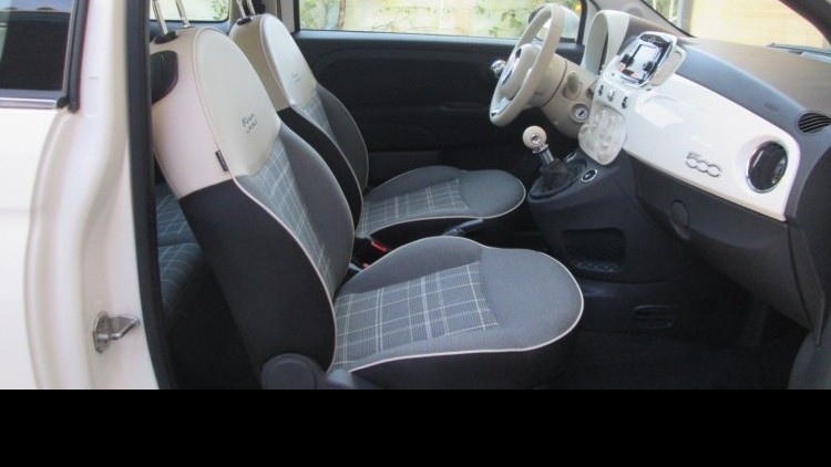 Fiat 500 1.2i LOUNGE