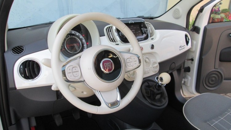Fiat 500 1.2i LOUNGE