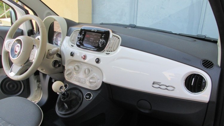 Fiat 500 1.2i LOUNGE
