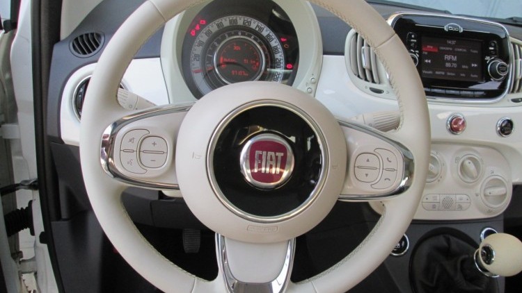 Fiat 500 1.2i LOUNGE