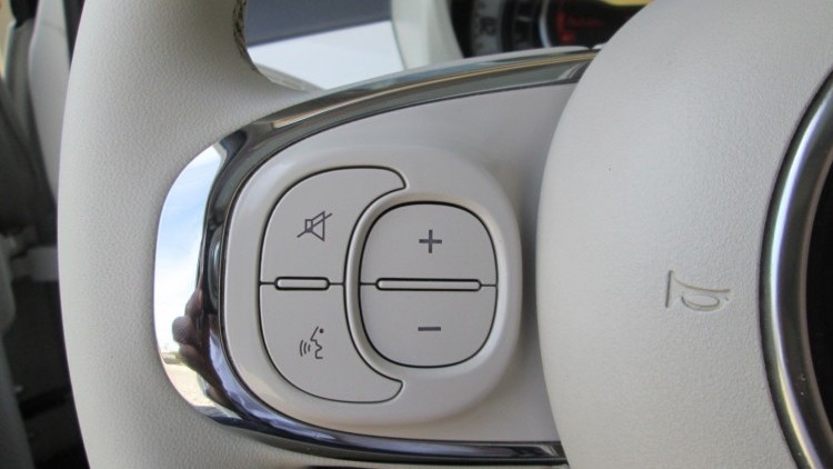 Fiat 500 1.2i LOUNGE