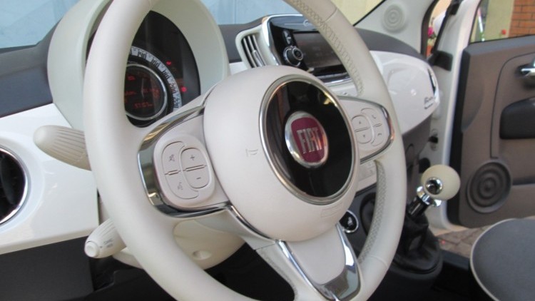 Fiat 500 1.2i LOUNGE