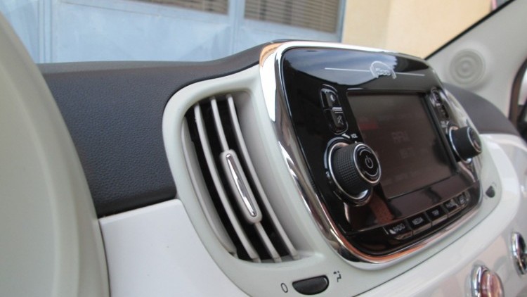 Fiat 500 1.2i LOUNGE