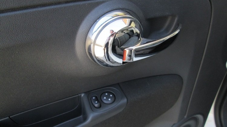 Fiat 500 1.2i LOUNGE