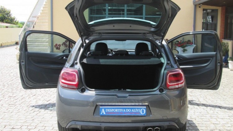 Citro&euml;n DS3 1.6 HDI SPORT CHIC