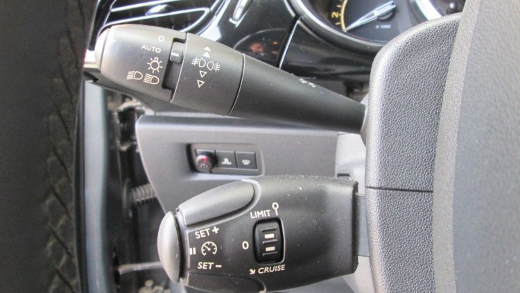 Citro&euml;n DS3 1.6 HDI SPORT CHIC