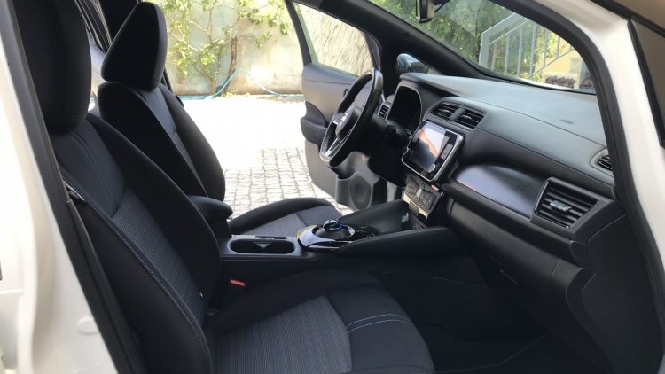 Nissan Leaf N-Connecta Two Tone Propilot Park