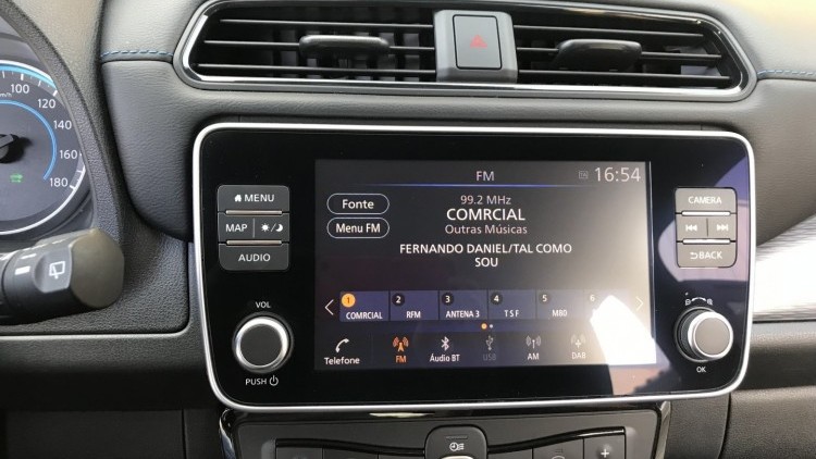 Nissan Leaf N-Connecta Two Tone Propilot Park