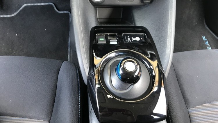 Nissan Leaf N-Connecta Two Tone Propilot Park