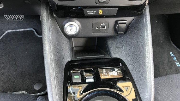 Nissan Leaf N-Connecta Two Tone Propilot Park