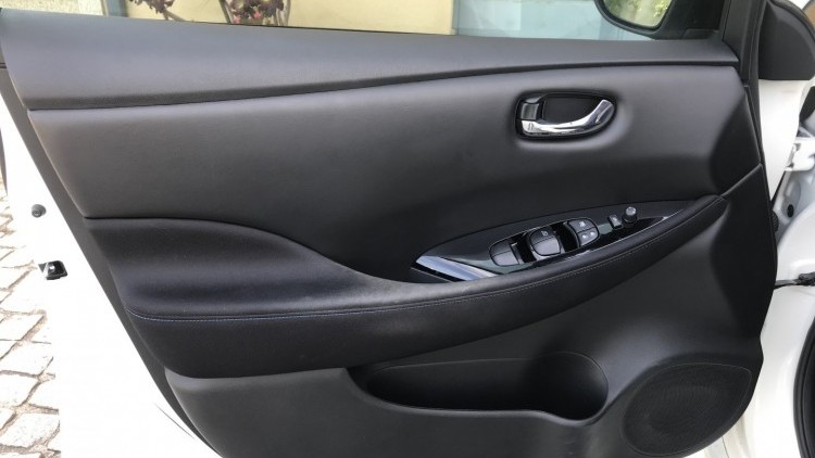 Nissan Leaf N-Connecta Two Tone Propilot Park