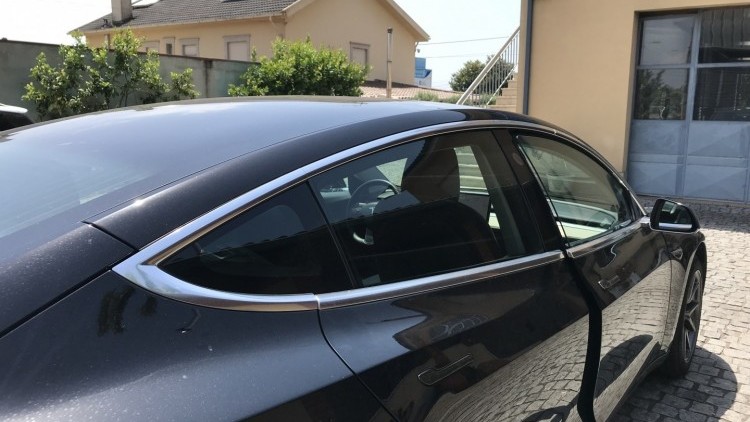 Tesla MODEL 3 Standard Range Plus RWD