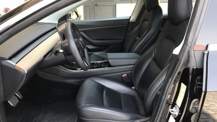Tesla MODEL 3 Standard Range Plus RWD