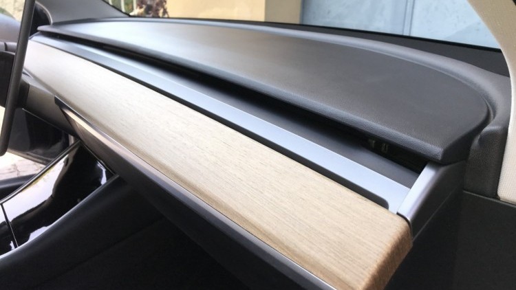 Tesla MODEL 3 Standard Range Plus RWD