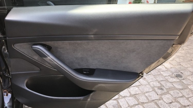 Tesla MODEL 3 Standard Range Plus RWD