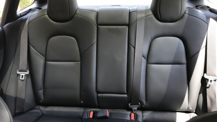Tesla MODEL 3 Standard Range Plus RWD