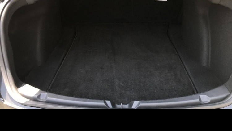 Tesla MODEL 3 Standard Range Plus RWD
