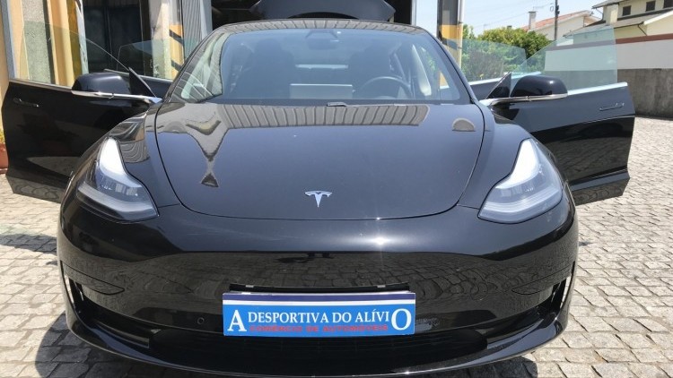 Tesla MODEL 3 Standard Range Plus RWD