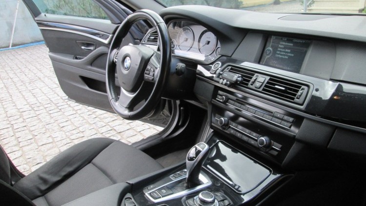 BMW S&eacute;rie 5 - 520 D LUXURY Auto