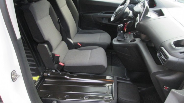 Peugeot Partner 1.6 BlueHdi 3 Lug CarPlay