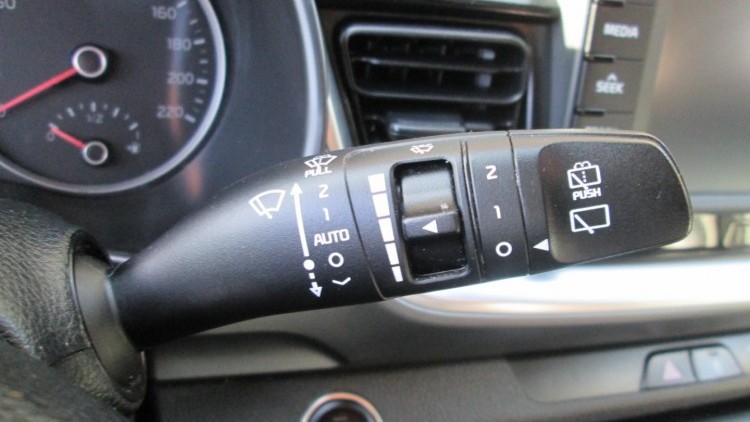 Kia STONIC 1.0 T-GDI TECH 7DCT